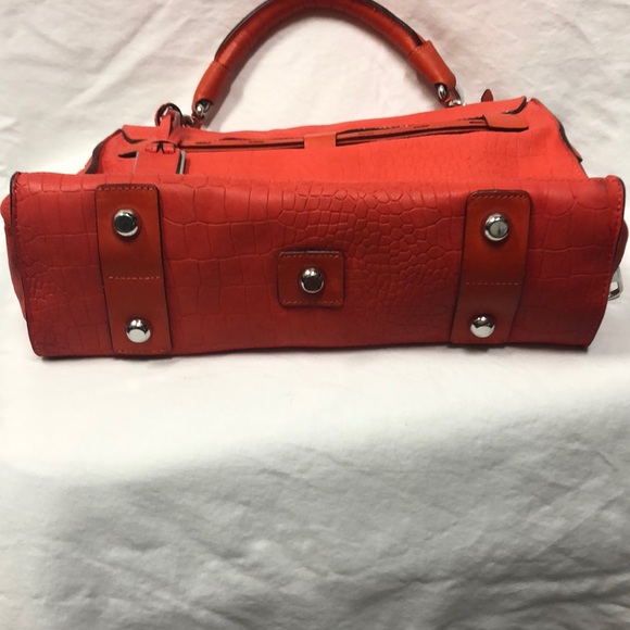 Chic Orange Leather Tote Bag - Picture 6 of 8